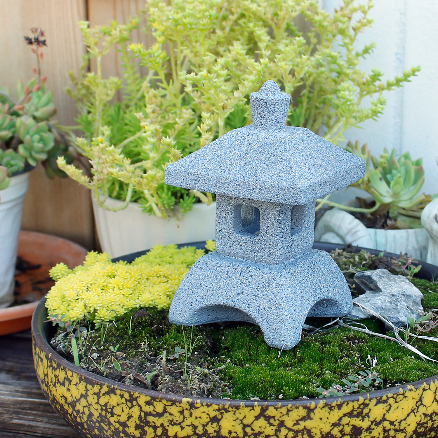 Japanese Lantern Pagoda Statue - Japan Bonsai Garden のレビューと価格